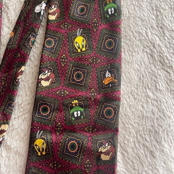Looney Tunes vintage 90s novelty print Tweety Taz Martian Bugs Daffy neck tie - Picture 2 of 5